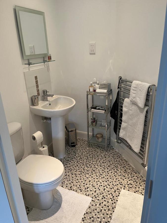 Peterborough, Hampton Vale Lakeside En-Suite Large Double Bedroom With Great Modern Facilities Exterior photo